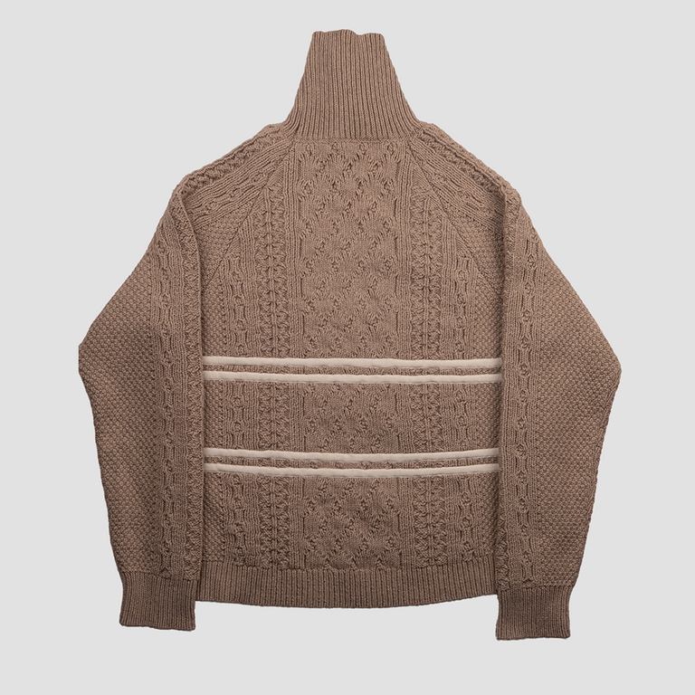 REVERSE CABLE TURTLENECK