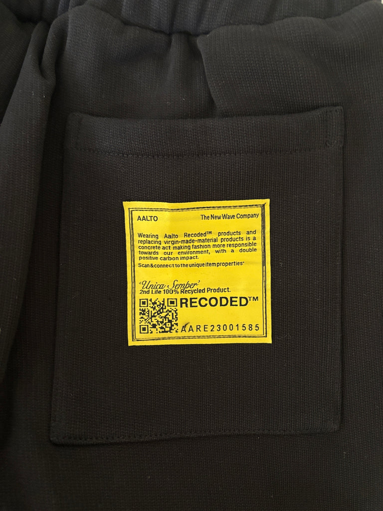 ICONIC PLEAT JOGGING PANT