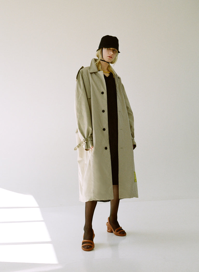 TRENCH COAT